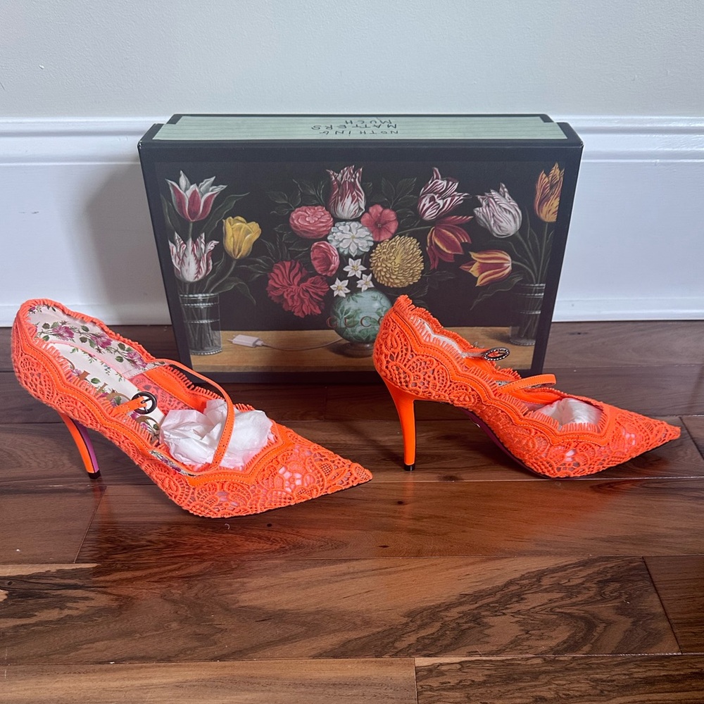 GUCCI Shoes Virginia Lace Mary Jane Pointy Pumps sz 37.5
EU NEW - Picture 4 of 8